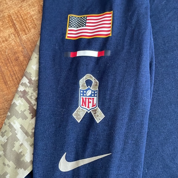 Nike On Field NE Patriots Salute To Service T - Picture 5 of 5